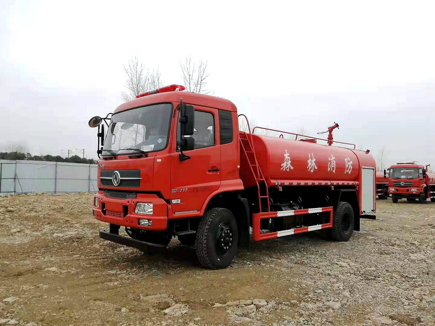 東風四驅8噸森林消防車